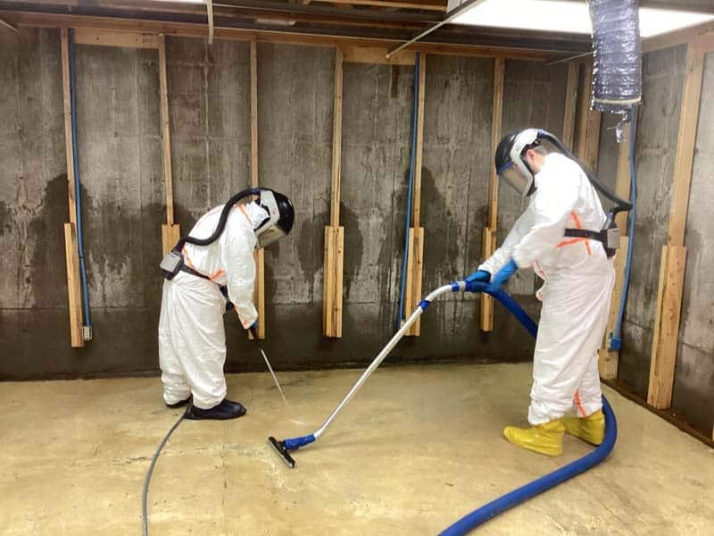 Water damage restoration in a Manhattan property